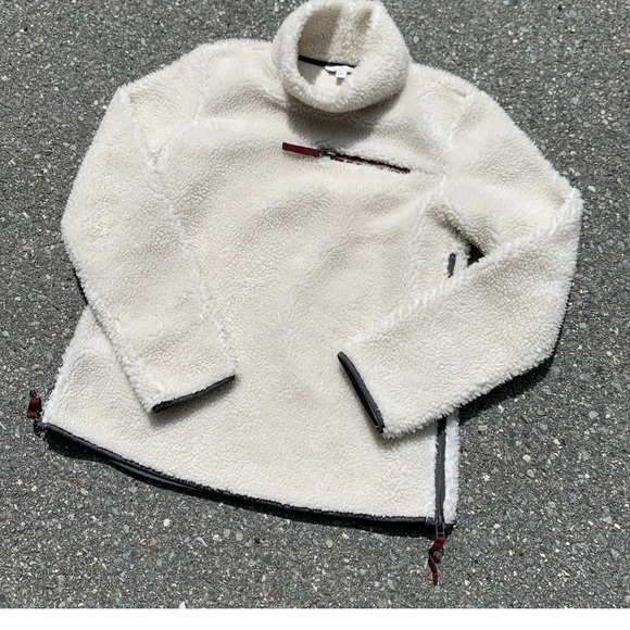 LL Bean Signature High Pile Fleece Pullover XS EUC - Picture 9 of 9